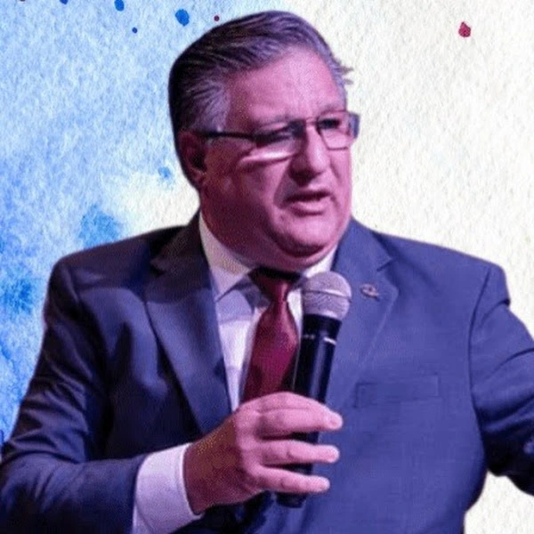 Pastor Elton Melo
